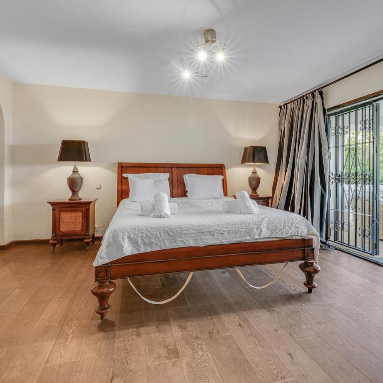 Grand Villa with Amazing Golf & Sea View Marbella - Villa - 35