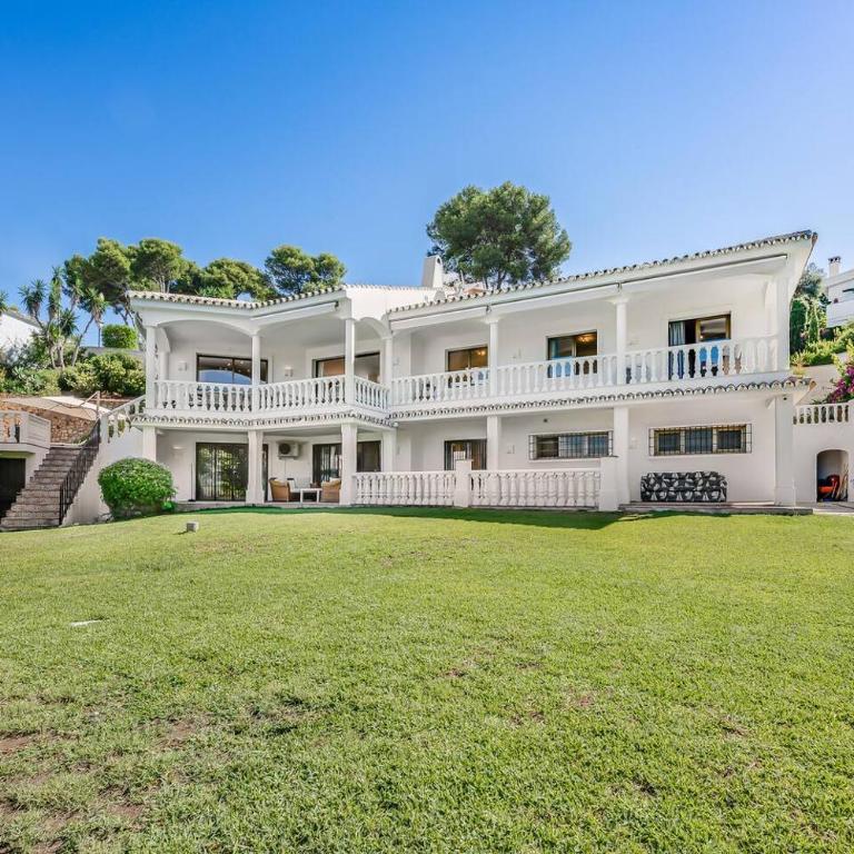 Grand Villa with Amazing Golf & Sea View Marbella - Villa - 80