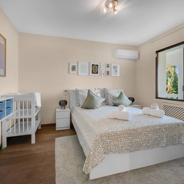 Grand Villa with Amazing Golf & Sea View Marbella - Villa - 43