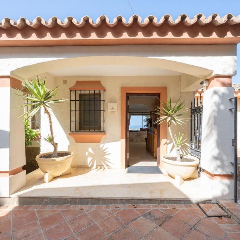 Grand Villa with Amazing Golf & Sea View Marbella - Villa - 15