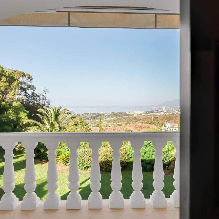 Grand Villa with Amazing Golf & Sea View Marbella - Villa - 45