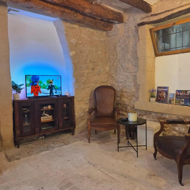 Authentique cocon provençal CENTRE HISTORIQUE - Appartement - Rez-de-Chaussée - 21