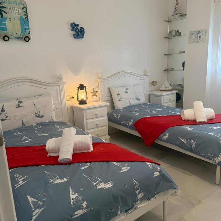 Carihuela beach - Three-Bedroom Premium Apartment with Balcony - 6