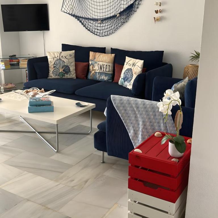 Carihuela beach - Three-Bedroom Premium Apartment with Balcony - 12