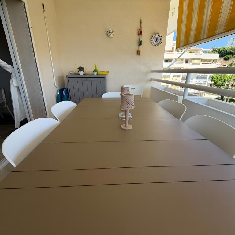 Carihuela beach - Three-Bedroom Premium Apartment with Balcony - 15