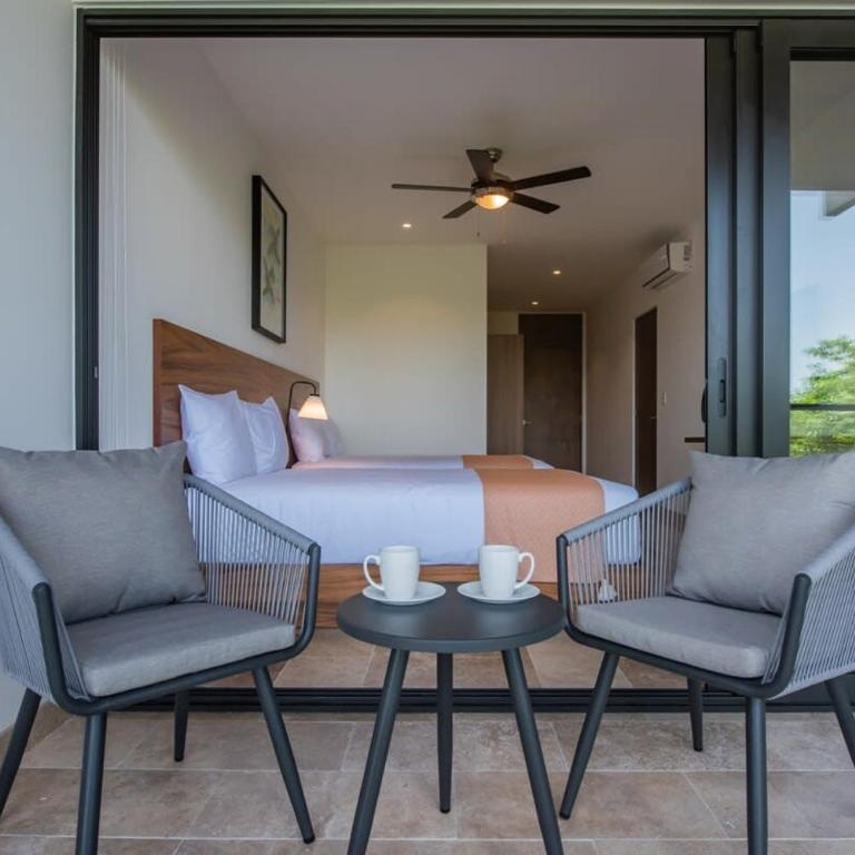 New Condo Roof Pool with Gym and WiFi near 5th half Blk Kids Ok - Appartement - 10