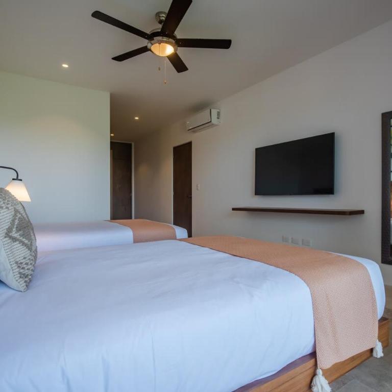 New Condo Roof Pool with Gym and WiFi near 5th half Blk Kids Ok - Appartement - 23