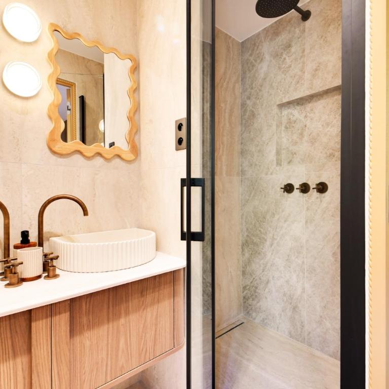 Hotel Murmures Notre-Dame - Chambre Deluxe - 14