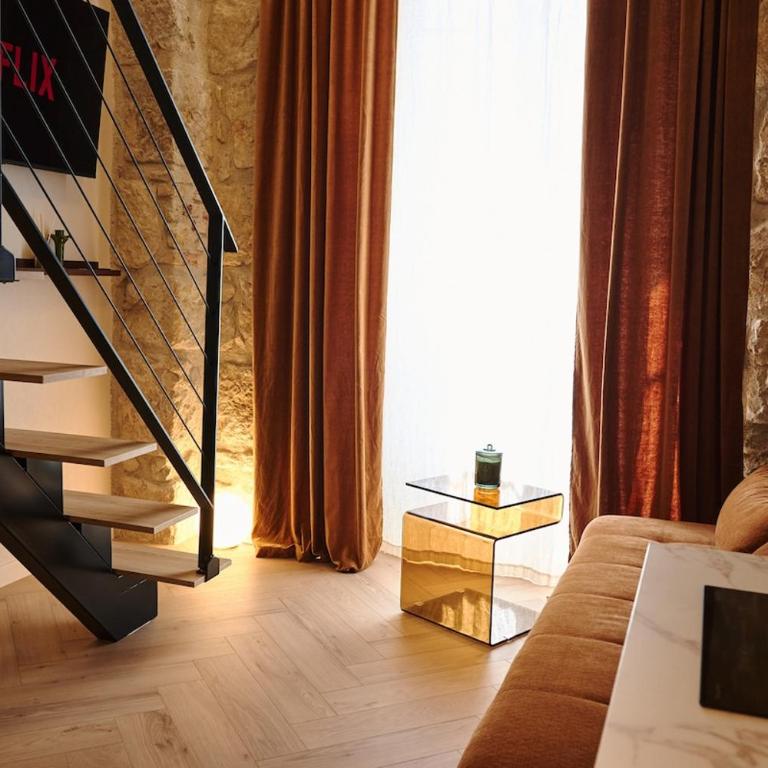 Beautiful Duplex - Nice Center - AC, WiFi - Appartement 2 Chambres - 5