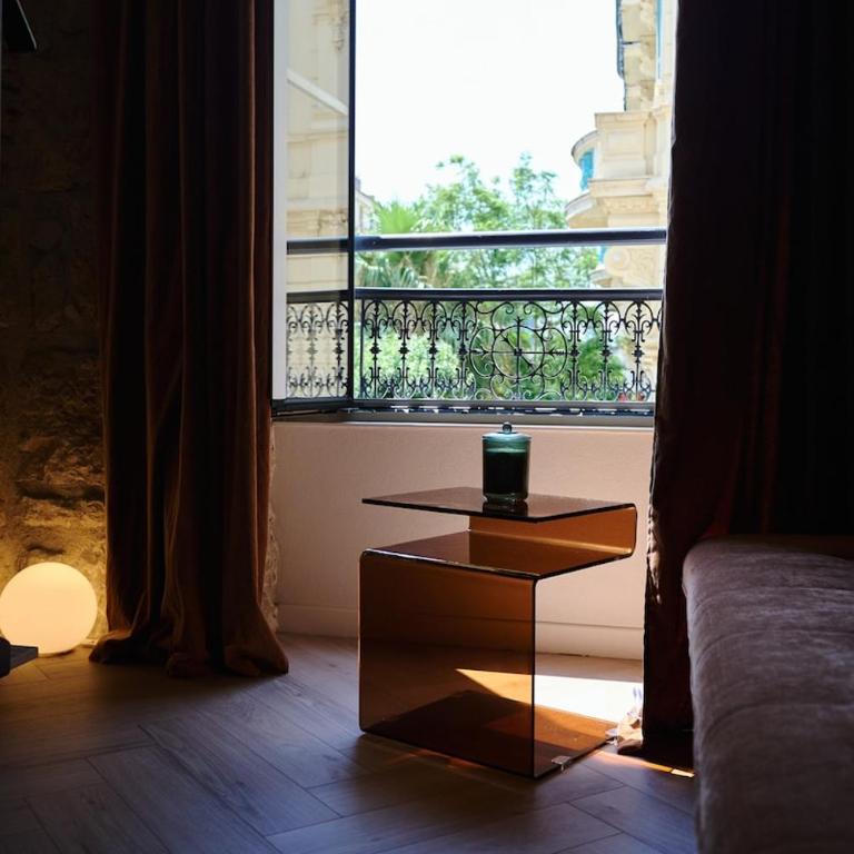 Beautiful Duplex - Nice Center - AC, WiFi - Appartement 2 Chambres - 24