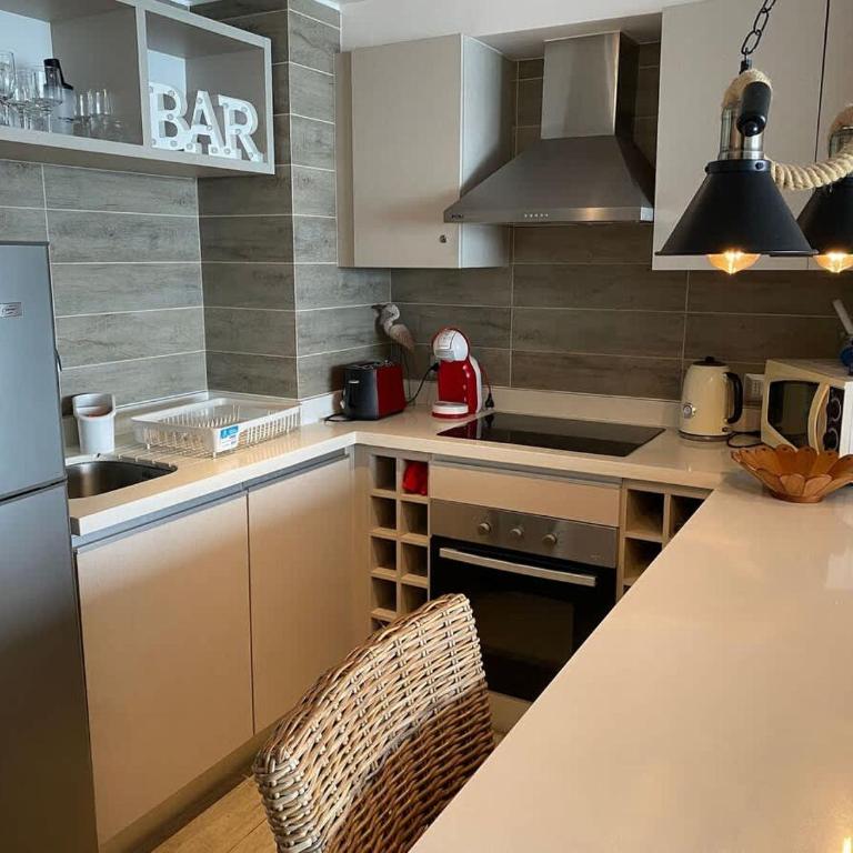 Modern and Cozy Beachfront Apartment - Apartment - 25