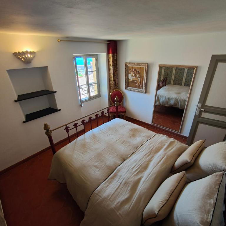 Historic Duplex with Sea View Old Town Menton - Appartement 2 Chambres - 11