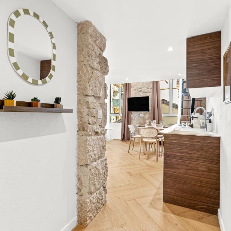 Merveilleux Duplex Centre ville de Nice, climatisé et rénové ! - Appartement 1 Chambre - 17