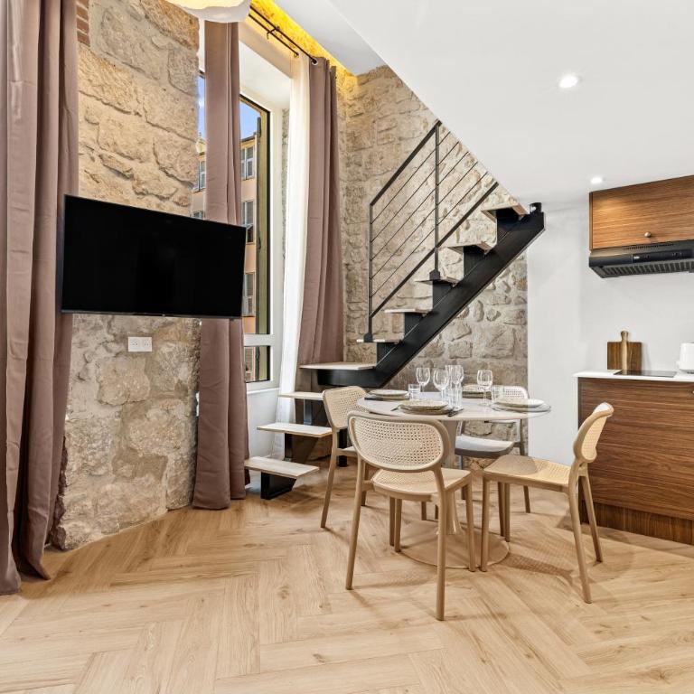 Merveilleux Duplex Centre ville de Nice, climatisé et rénové ! - Appartement 1 Chambre - 8