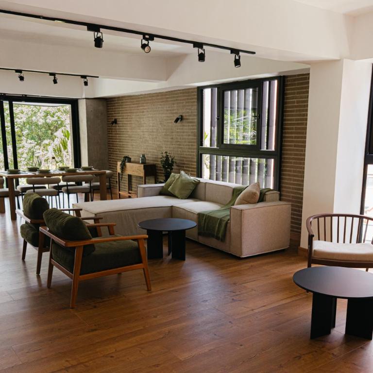 Altitud Medellín View Living - Deluxe Double Room with Balcony - 8