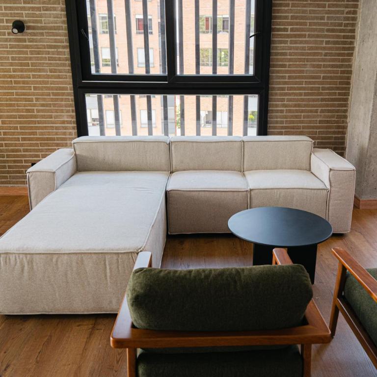 Altitud Medellín View Living - Deluxe Double Room with Balcony - 12