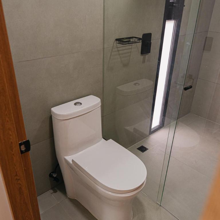 Altitud Medellín View Living - Deluxe Double Room with Balcony - 28