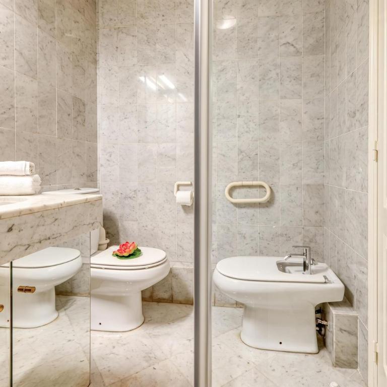 Victoria Palace Elegant Apt with Terrace - Apartment with Terrace - 7