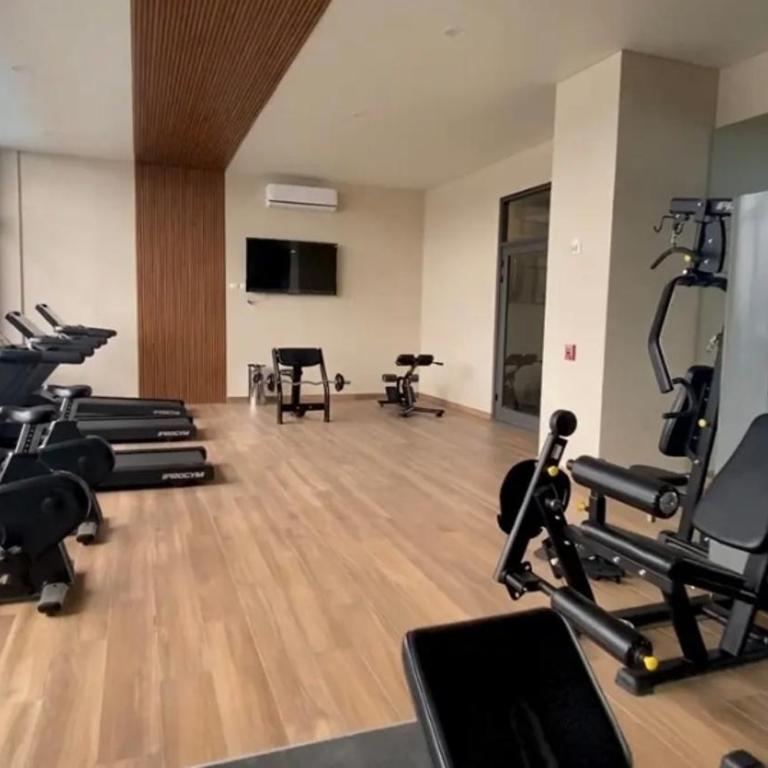 Loft doble altura en Centro de Monterrey Alberca y estacionamiento - Apartamento de 1 dormitorio - 2