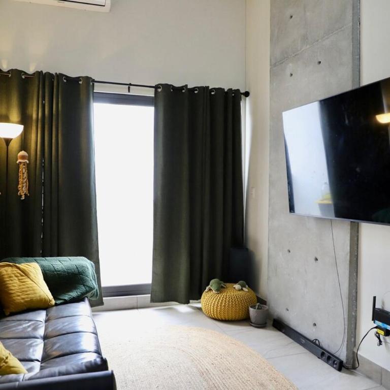 Loft doble altura en Centro de Monterrey Alberca y estacionamiento - Apartamento de 1 dormitorio - 9
