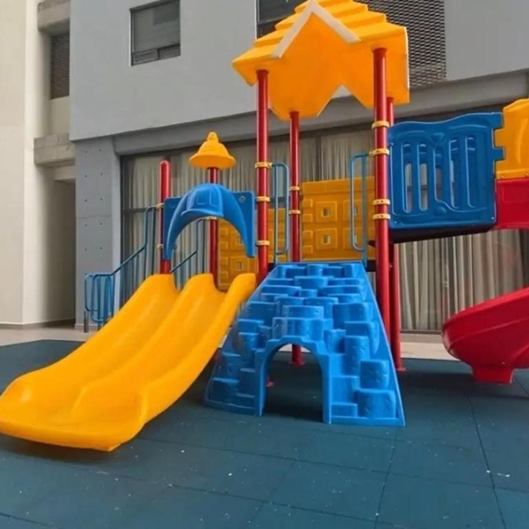 Loft doble altura en Centro de Monterrey Alberca y estacionamiento - Apartamento de 1 dormitorio - 12