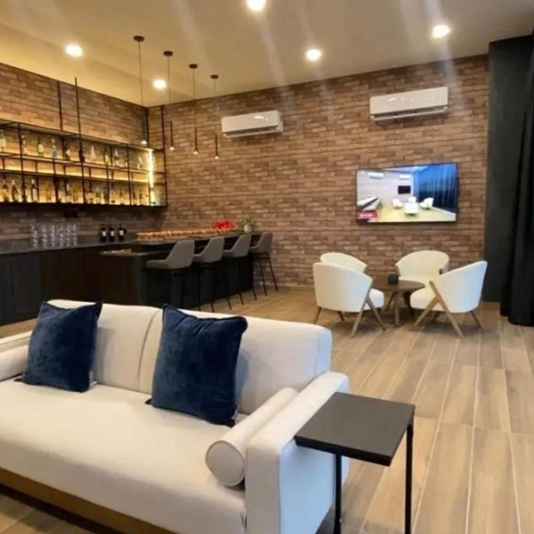 Loft doble altura en Centro de Monterrey Alberca y estacionamiento - Apartamento de 1 dormitorio - 20