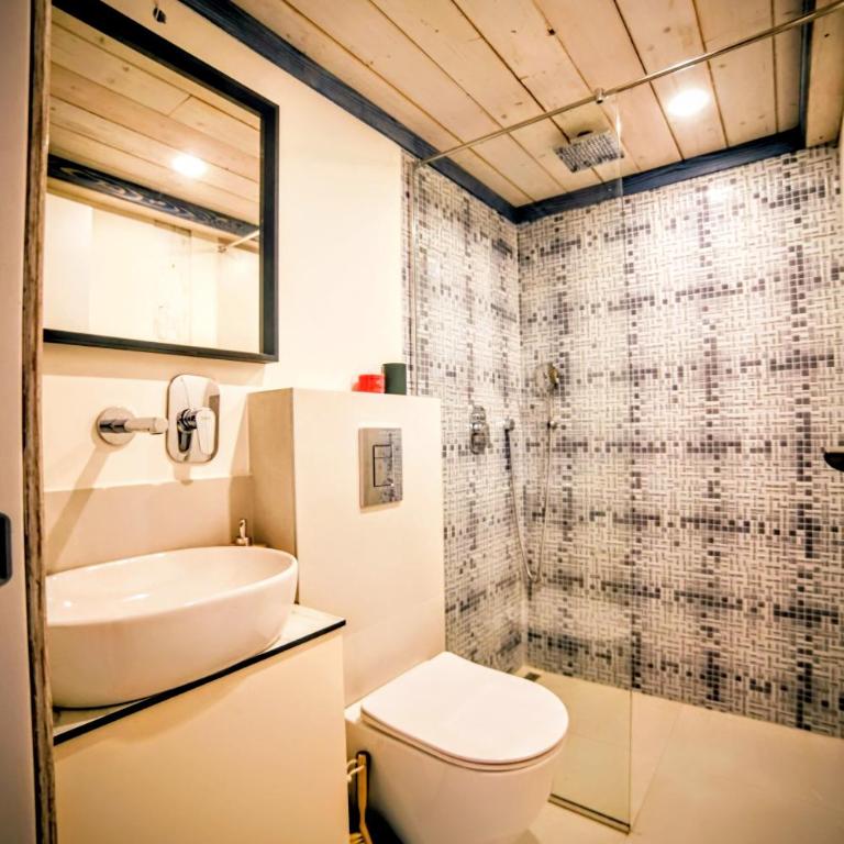 Old Port Riverside Apartments&Lofts in City Center - Loft - 19