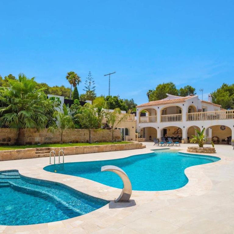 Villa El Silencio by Villa Plus - Villa - 1