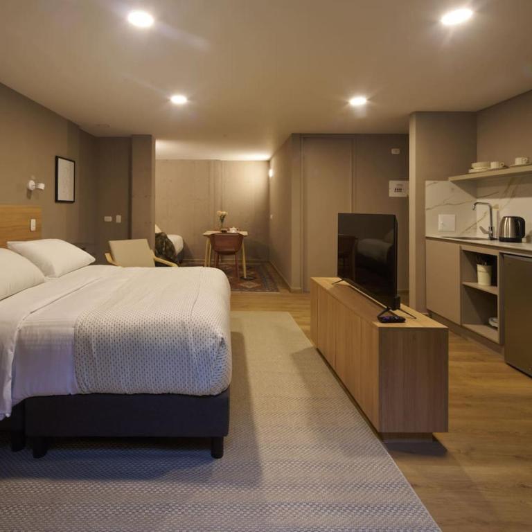 Urban Retreat in Bogotá - Design & Comfort - One-bedroom Loft Apartment - 5