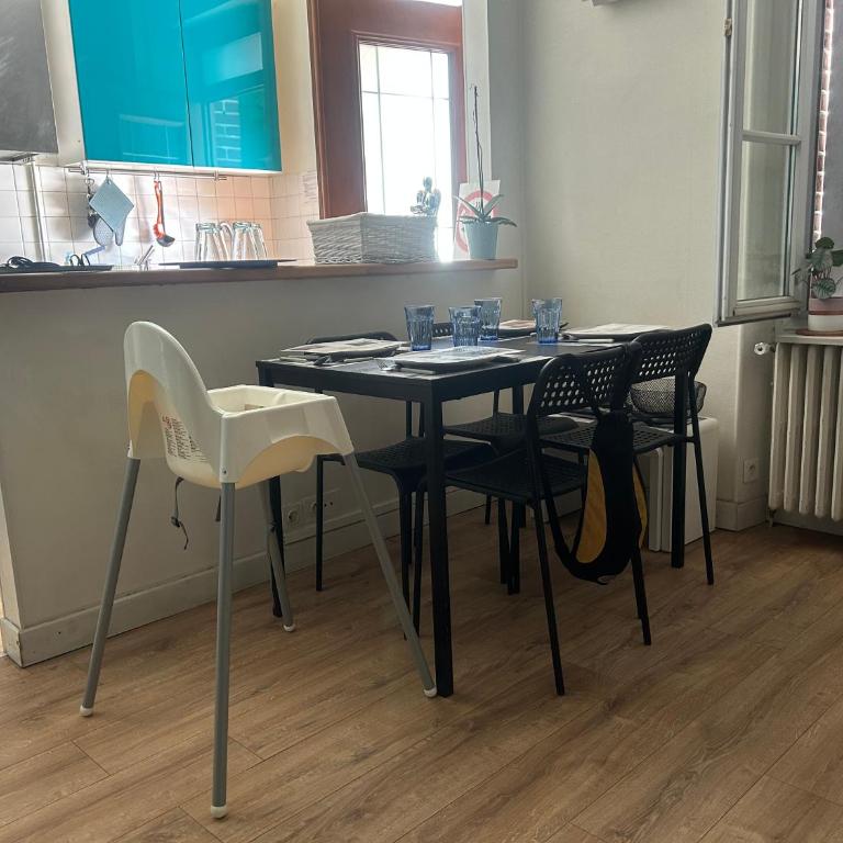 Maison de ville Orléans dans le Quartier Dunois avec parking privatif - Maison 2 Chambres - 3