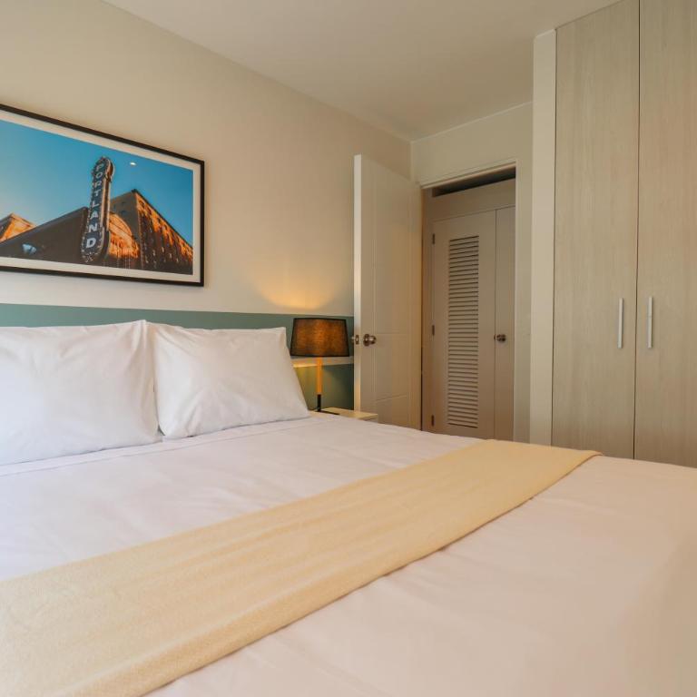 Schell Prime Living in the Heart of Miraflores by Wynwood House - Three-Bedroom Superior Apartment - 24