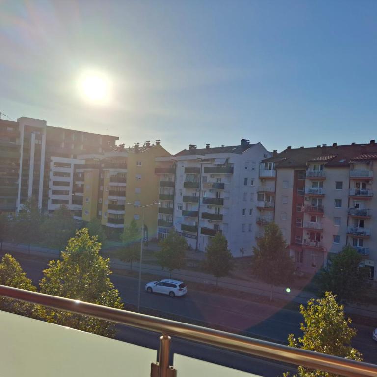Verde Living City Apartment - One-Bedroom Apartment - 9