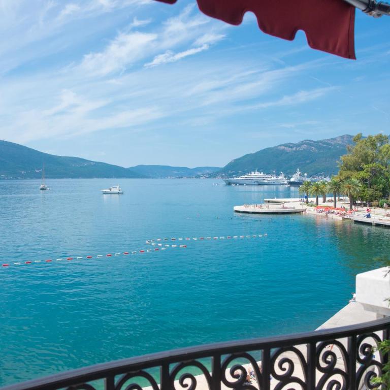 Boutique Hotel La Roche - Prestige Double Room with Sea View - 1