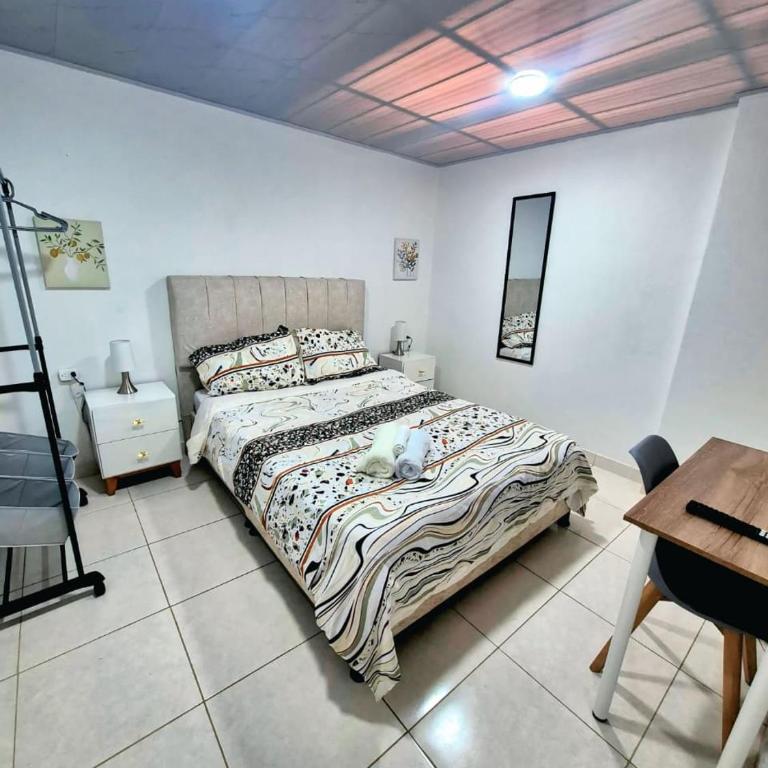 Apartamento Equipado en Modelia Bogotá - Two-Bedroom Apartment - 4