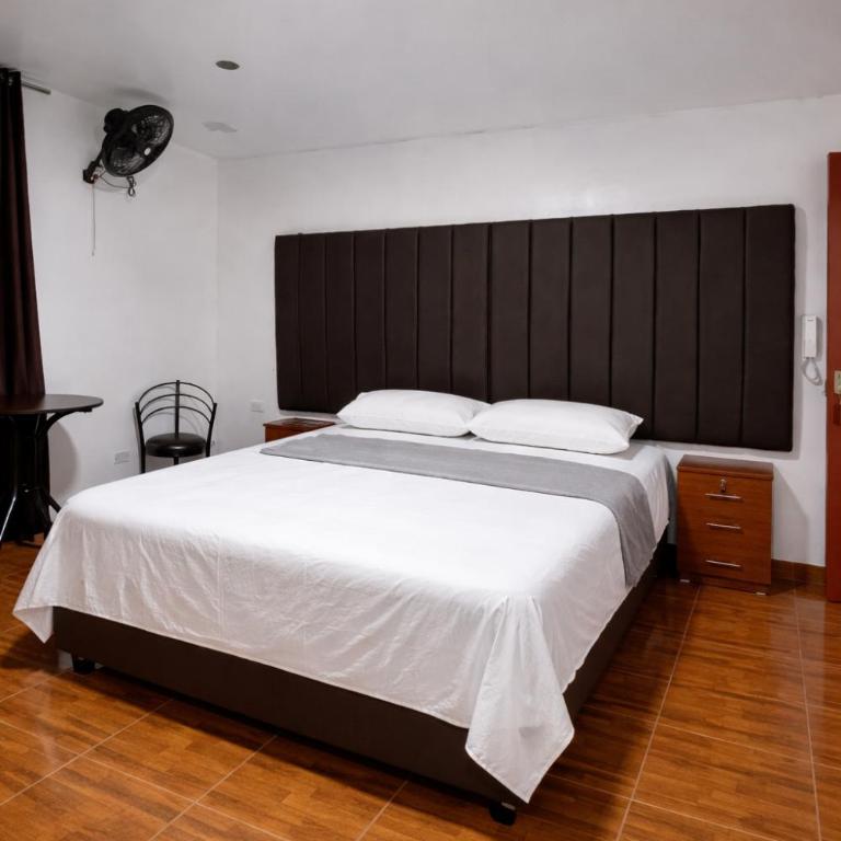 Hotel Madrid - Habitación Superior - 1 cama grande - 1