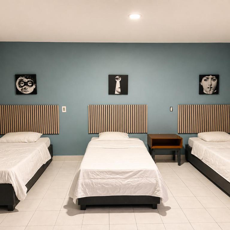Hotel 11once - Vierbettzimmer - 2