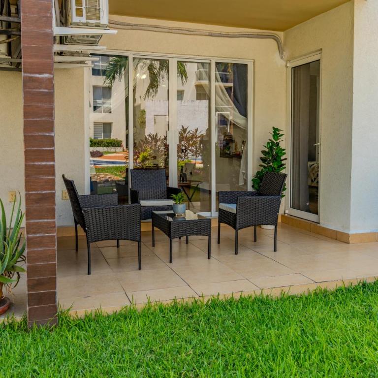 Acapulco Getaway Pool & Jacuzzi 2 BR - Apartment mit 2 Schlafzimmern - 23