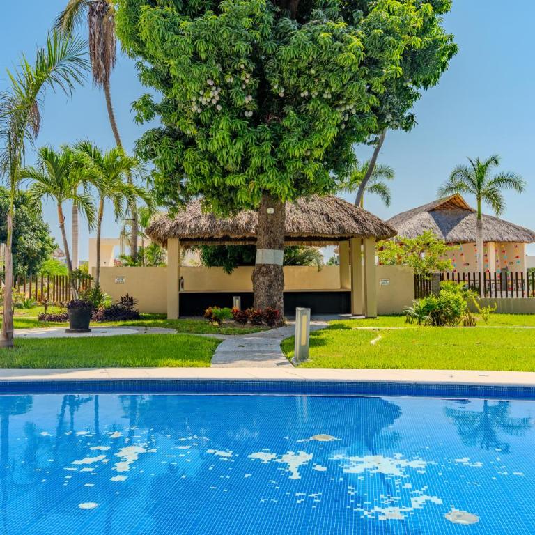 Acapulco Getaway Pool & Jacuzzi 2 BR - Apartment mit 2 Schlafzimmern - 25