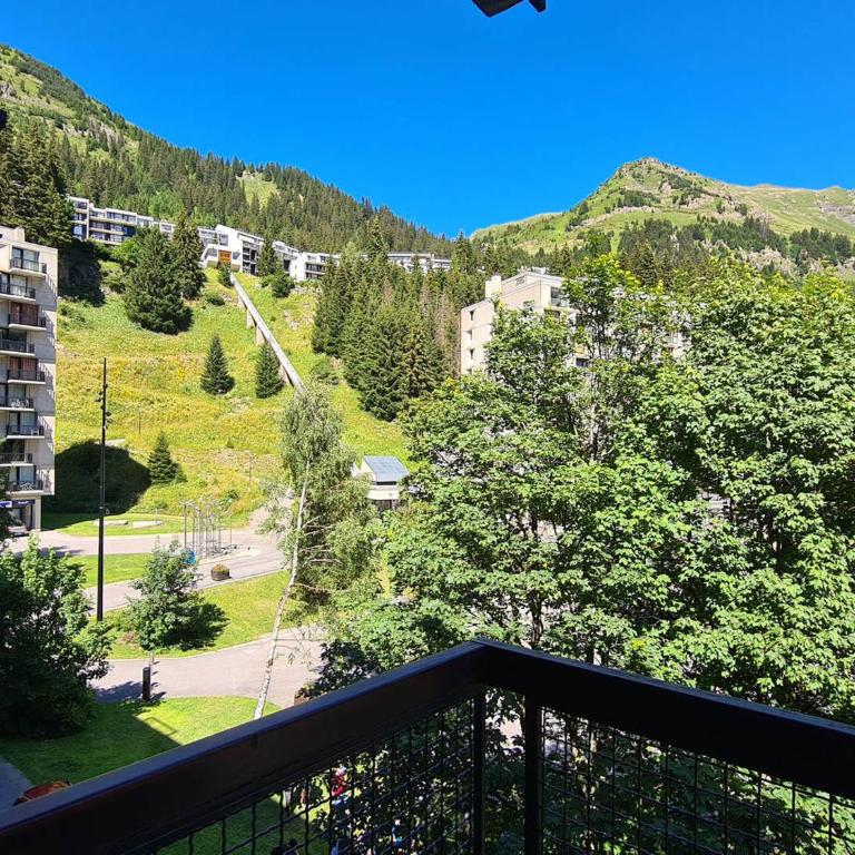 Appartement à balcon - 4 pers., vue forum - Appartement 1 Chambre - 9
