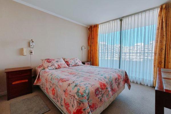 Amplio Departamento 2 habitaciones - Viña del Mar - 4 Personas - Two-Bedroom Apartment with Balcony and Sea View - 11