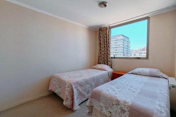 Amplio Departamento 2 habitaciones - Viña del Mar - 4 Personas - Two-Bedroom Apartment with Balcony and Sea View - 13