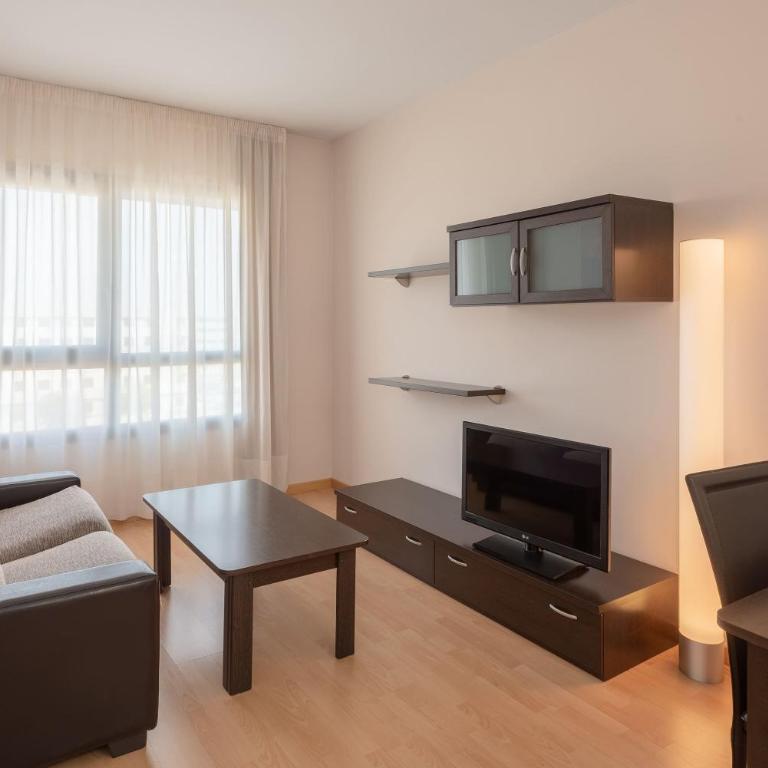 Madrid Airport Suites, Affiliated by Meliá - Junior Suite - 2