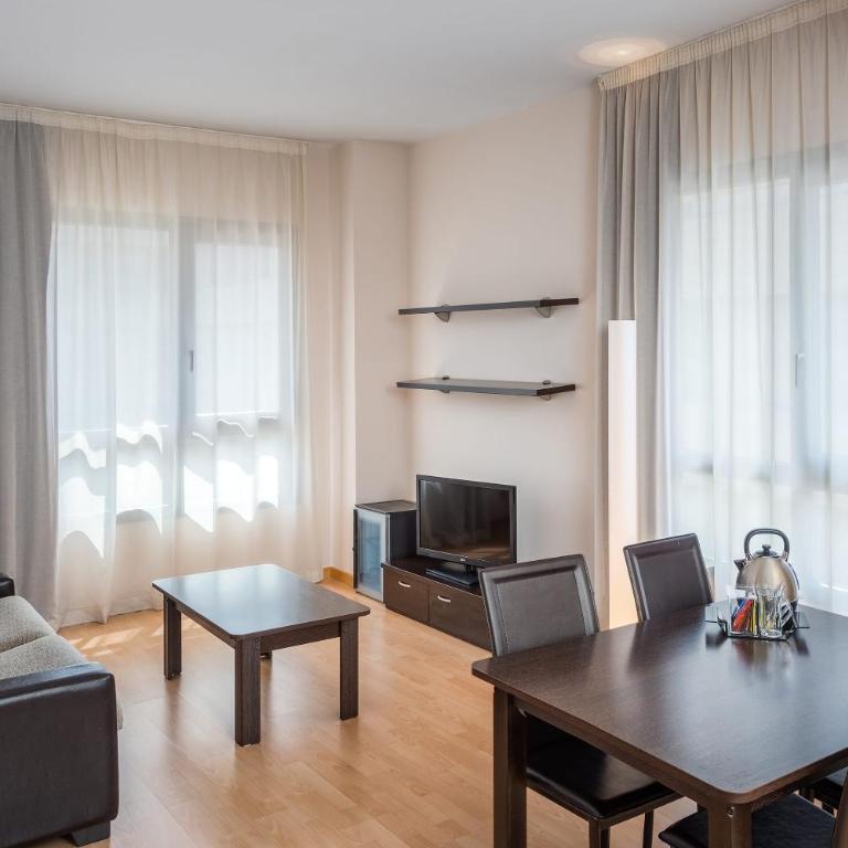 Madrid Airport Suites, Affiliated by Meliá - Junior Suite Tripla - 4