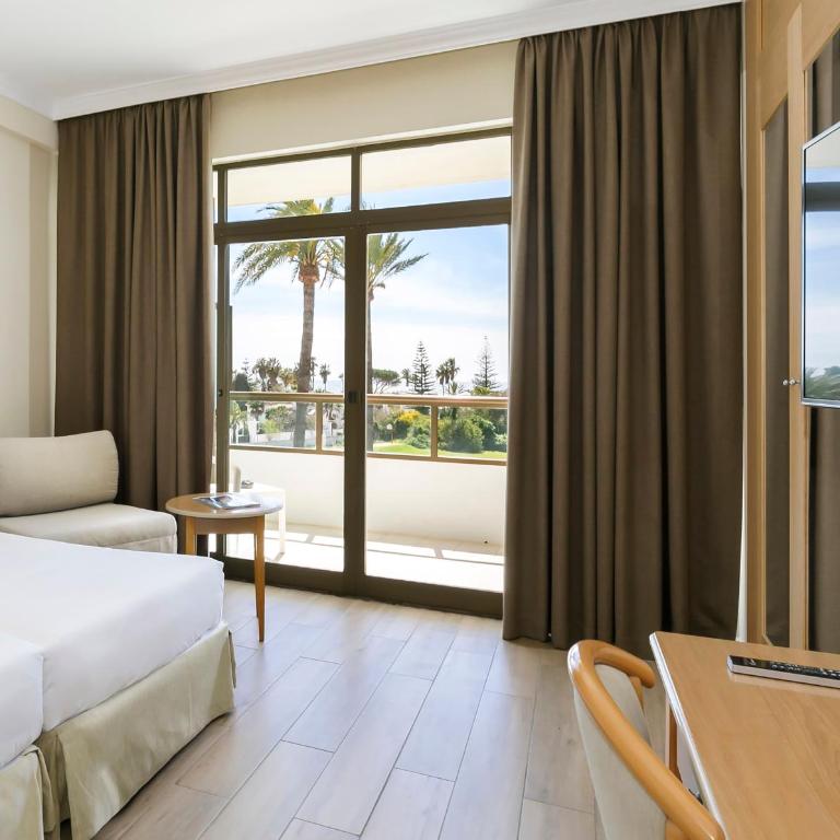 SOL by Meliá Marbella Estepona - Atalaya Park - Habitación Sol con vistas al jardín - 2