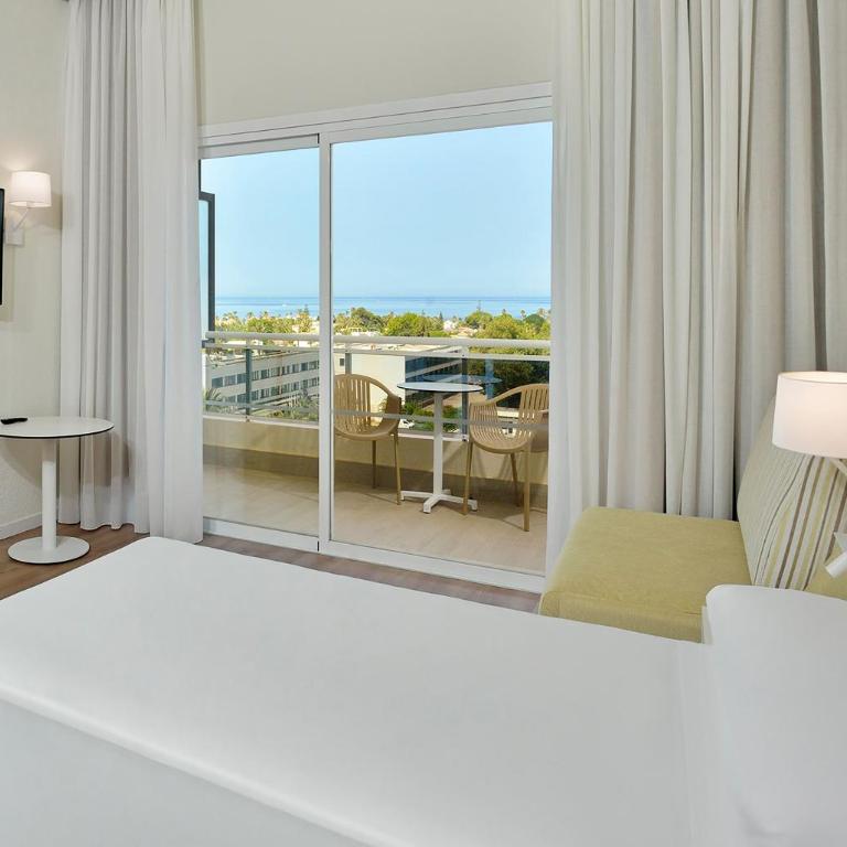 SOL by Meliá Marbella Estepona - Atalaya Park - Habitación Sol con vistas laterales al mar - 3