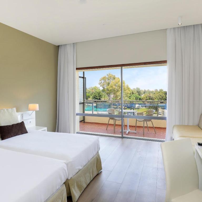 SOL by Meliá Marbella Estepona - Atalaya Park - Habitación Familiar (2 adultos y 2 niños) - 4