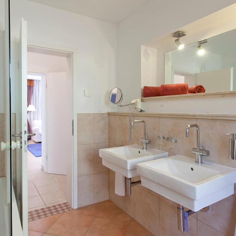 SOL by Meliá Marbella Estepona - Atalaya Park - Casa de playa Xtra de 3 dormitorios con jardín - 1