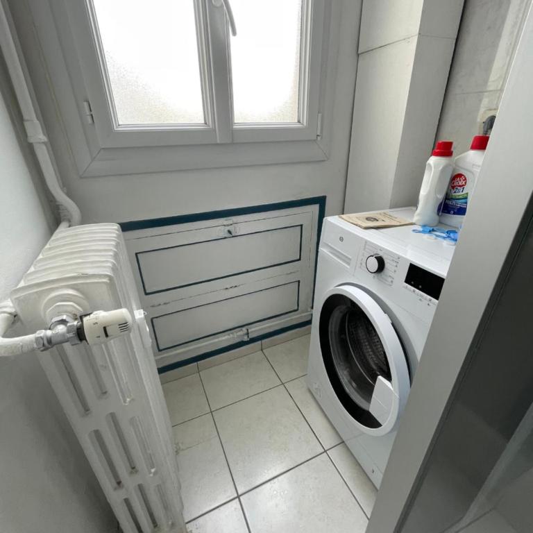 Logement proche gare , tram direct circuit - Appartement 1 Chambre - 8