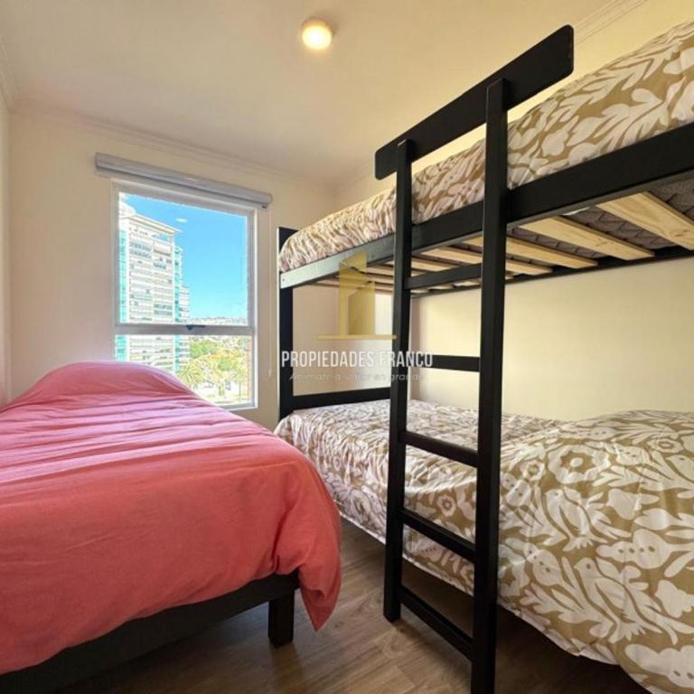 Arriendo Departamento para 8 Personas con hermosas vistas, piscina y Gym - Apartamento - 3