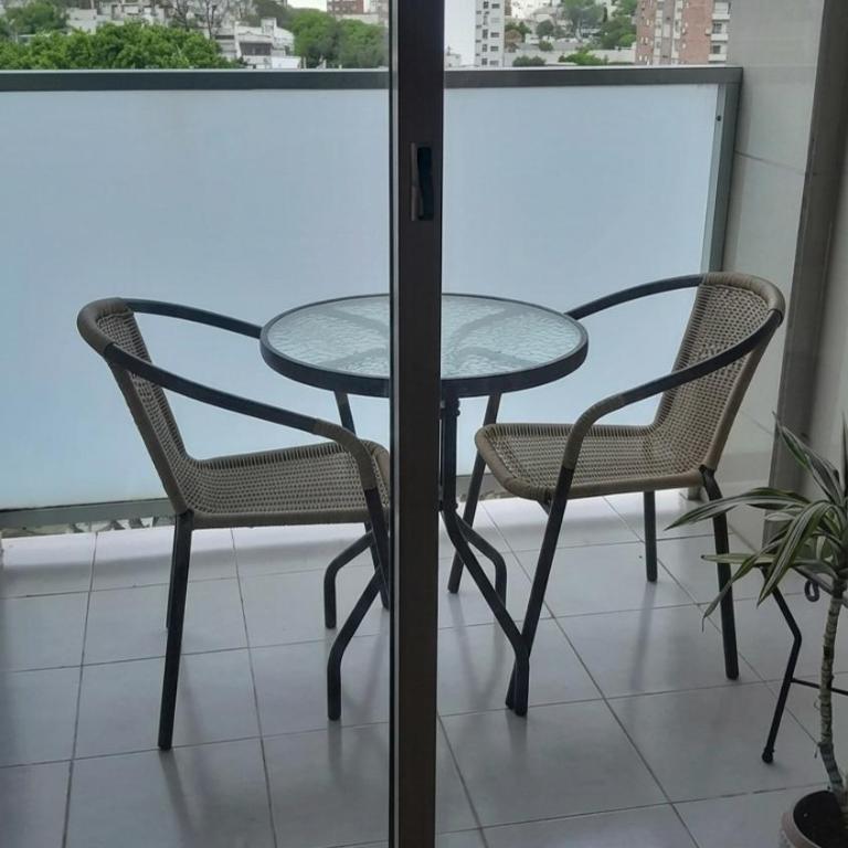 Hermoso departamento con Balcon - Apartamento de 1 dormitorio - 2